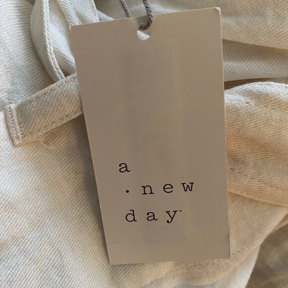A New Day Womens High Rise Tapered Leg Tie Waist Paperbag Pants Cream Size L NWT - Picture 11 of 13